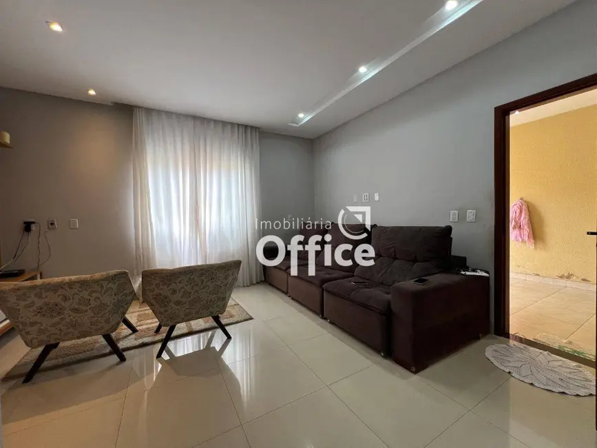 Sobrado com 3 quartos à venda, 126m2 em Vila Góis, Anapolis - GO - imagem 7 Foto 7 de Sobrado com 3 quartos à venda, 126m2 em Vila Góis, Anapolis - GO