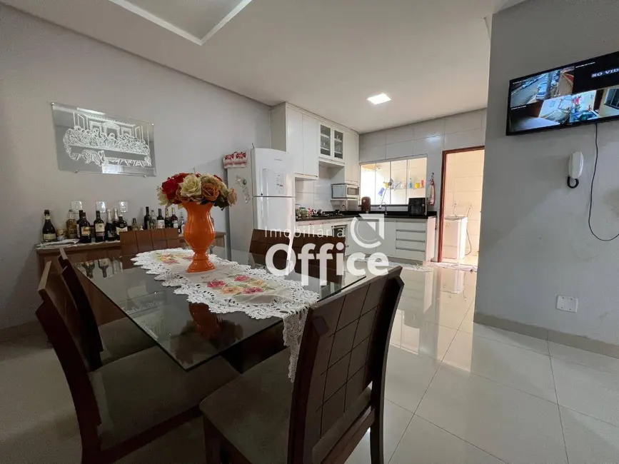 Sobrado com 3 quartos à venda, 126m2 em Vila Góis, Anapolis - GO - imagem 9 Foto 9 de Sobrado com 3 quartos à venda, 126m2 em Vila Góis, Anapolis - GO