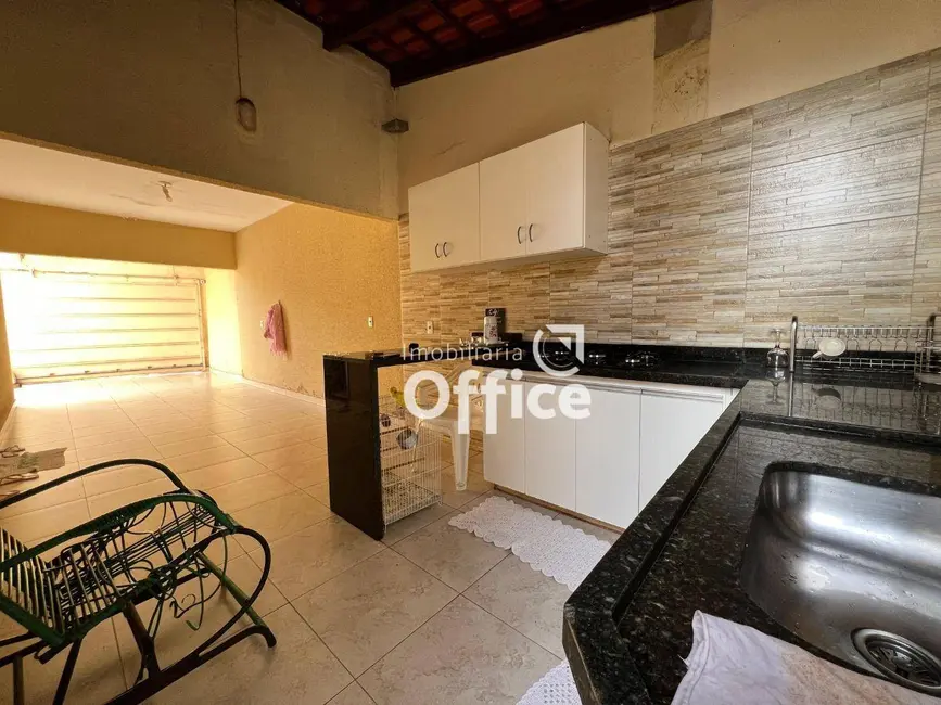 Sobrado com 3 quartos à venda, 126m2 em Vila Góis, Anapolis - GO - imagem 5 Foto 5 de Sobrado com 3 quartos à venda, 126m2 em Vila Góis, Anapolis - GO
