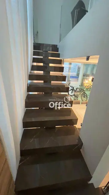 Foto 8 de Casa com 3 quartos à venda, 360m2 em Residencial Jardins do Lago, Anapolis - GO