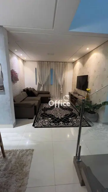 Foto 6 de Casa com 3 quartos à venda, 360m2 em Residencial Jardins do Lago, Anapolis - GO