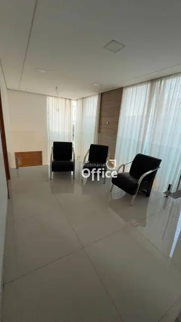 Foto 9 de Casa com 3 quartos à venda, 360m2 em Residencial Jardins do Lago, Anapolis - GO