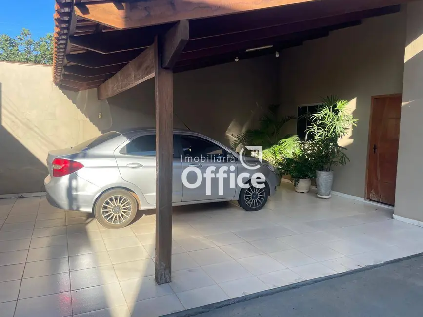 Casa com 3 quartos à venda, 265m2 em Jardim Alvorada, Anapolis - GO - imagem 2 Foto 2 de Casa com 3 quartos à venda, 265m2 em Jardim Alvorada, Anapolis - GO