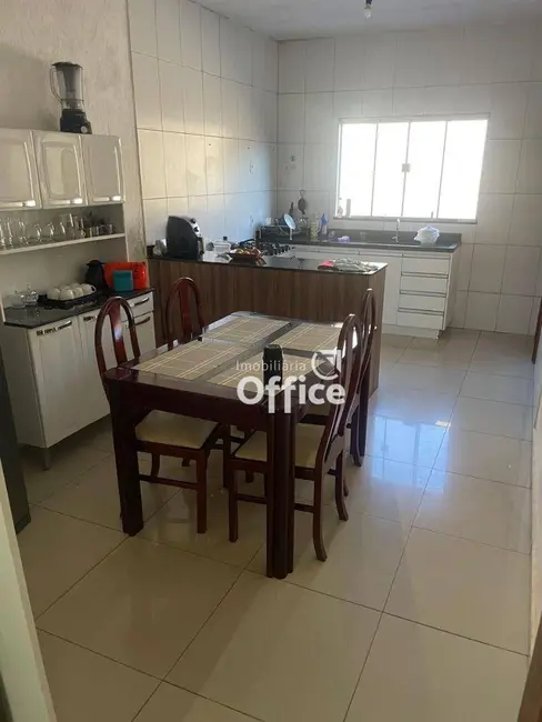 Casa com 3 quartos à venda, 265m2 em Jardim Alvorada, Anapolis - GO - imagem 4 Foto 4 de Casa com 3 quartos à venda, 265m2 em Jardim Alvorada, Anapolis - GO