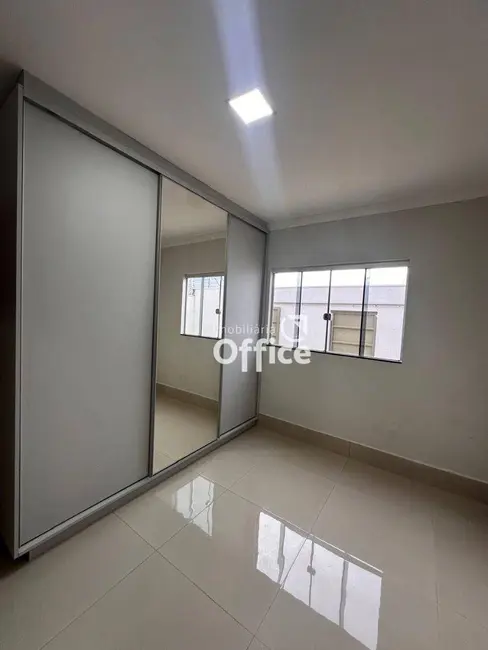 Foto 8 de Casa com 3 quartos à venda, 300m2 em Anapolis - GO