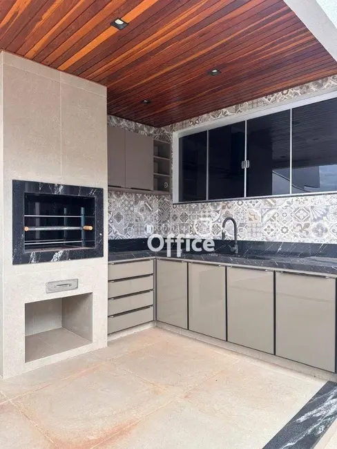 Foto 1 de Casa com 3 quartos à venda, 300m2 em Anapolis - GO