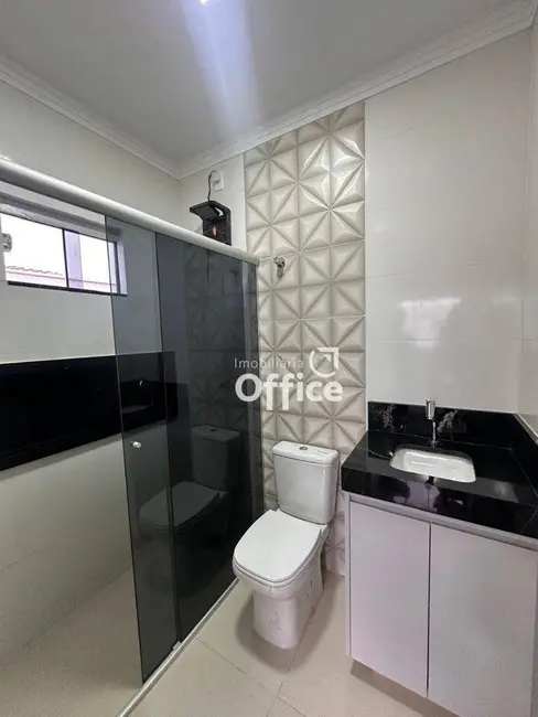Foto 9 de Casa com 3 quartos à venda, 300m2 em Anapolis - GO