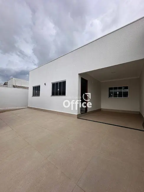 Foto 2 de Casa com 3 quartos à venda, 300m2 em Anapolis - GO