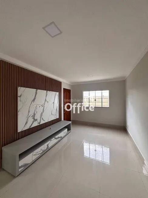 Foto 7 de Casa com 3 quartos à venda, 300m2 em Anapolis - GO