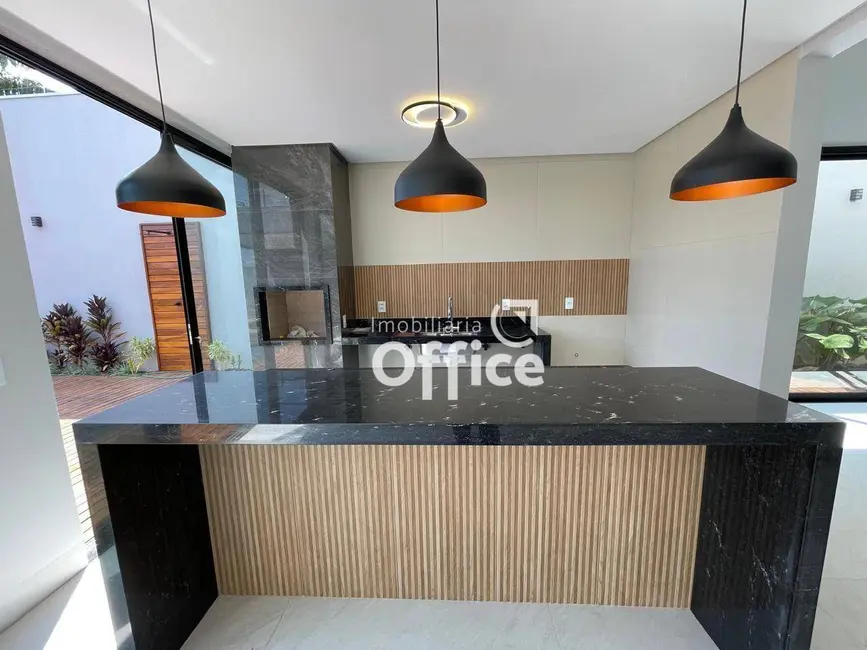 Sobrado com 4 quartos à venda, 364m2 em Anápolis City, Anapolis - GO - imagem 9 Foto 9 de Sobrado com 4 quartos à venda, 364m2 em Anápolis City, Anapolis - GO