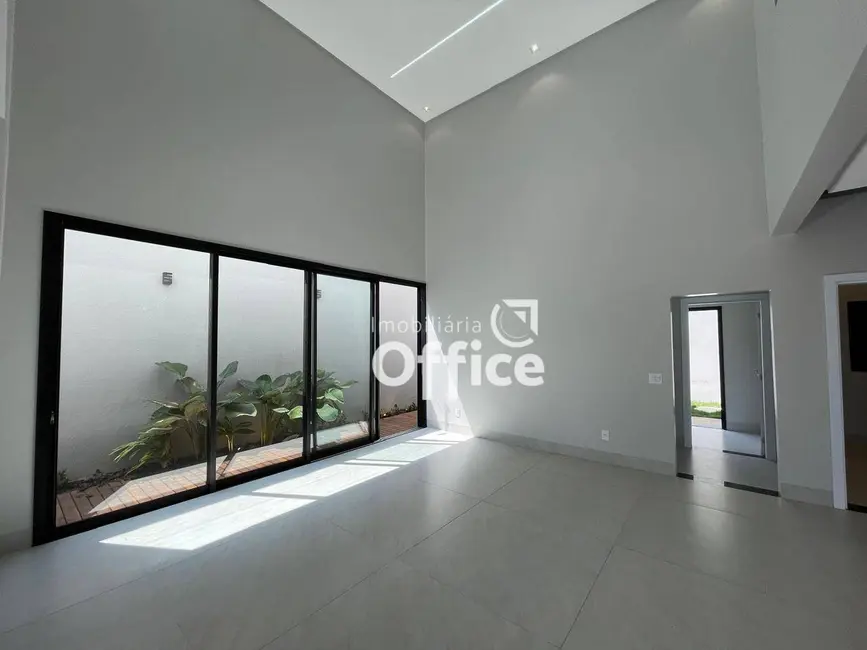 Sobrado com 4 quartos à venda, 364m2 em Anápolis City, Anapolis - GO - imagem 6 Foto 6 de Sobrado com 4 quartos à venda, 364m2 em Anápolis City, Anapolis - GO