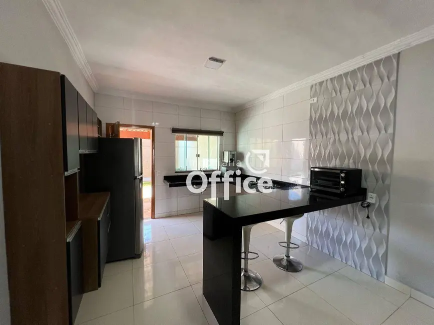 Foto 8 de Casa com 2 quartos para alugar, 200m2 em Residencial Ayrton Senna, Anapolis - GO