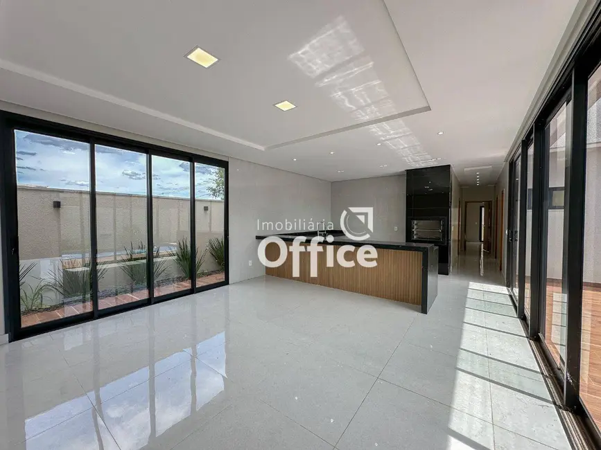 Foto 7 de Casa de Condomínio com 3 quartos à venda, 360m2 em Anapolis - GO