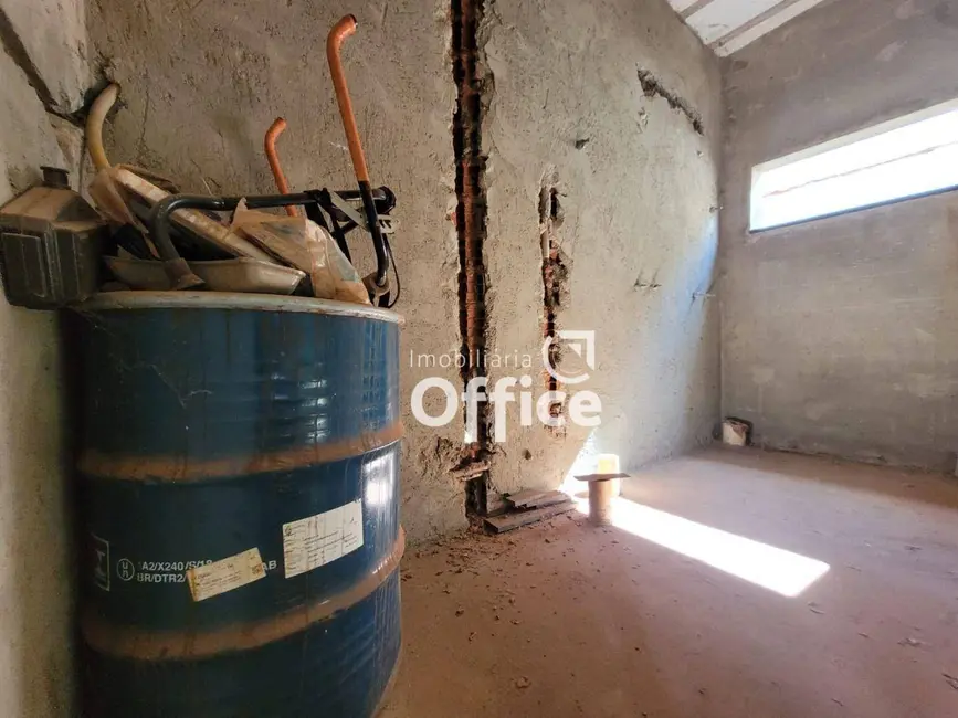 Casa com 3 quartos à venda, 476m2 em Bandeiras, Anapolis - GO - imagem 9 Foto 9 de Casa com 3 quartos à venda, 476m2 em Bandeiras, Anapolis - GO