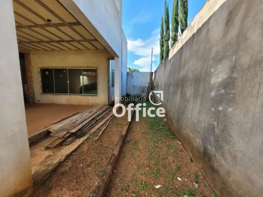 Casa com 3 quartos à venda, 476m2 em Bandeiras, Anapolis - GO - imagem 4 Foto 4 de Casa com 3 quartos à venda, 476m2 em Bandeiras, Anapolis - GO
