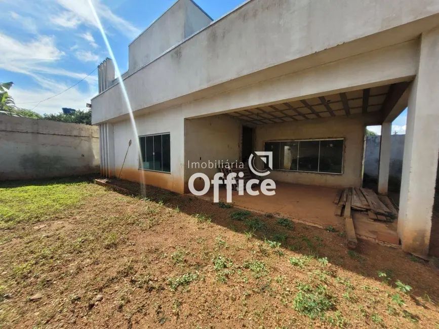 Foto 2 de Casa com 3 quartos à venda, 476m2 em Bandeiras, Anapolis - GO