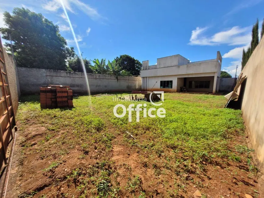 Foto 1 de Casa com 3 quartos à venda, 476m2 em Bandeiras, Anapolis - GO