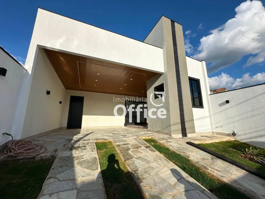 Foto 3 de Casa com 3 quartos à venda, 258m2 em Jardim Europa, Anapolis - GO