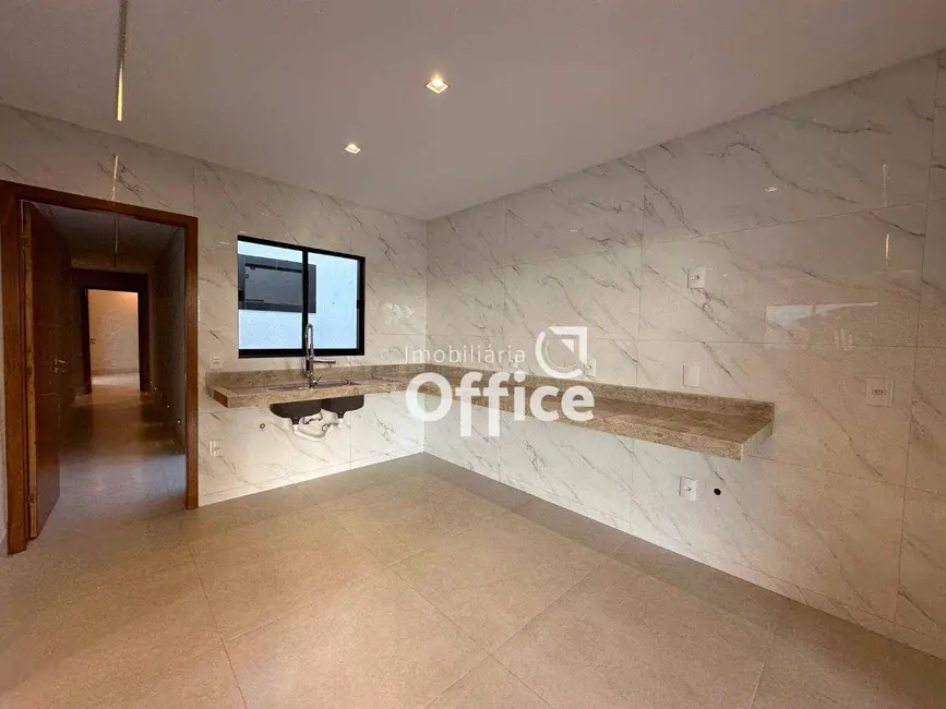 Foto 9 de Casa com 3 quartos à venda, 258m2 em Jardim Europa, Anapolis - GO