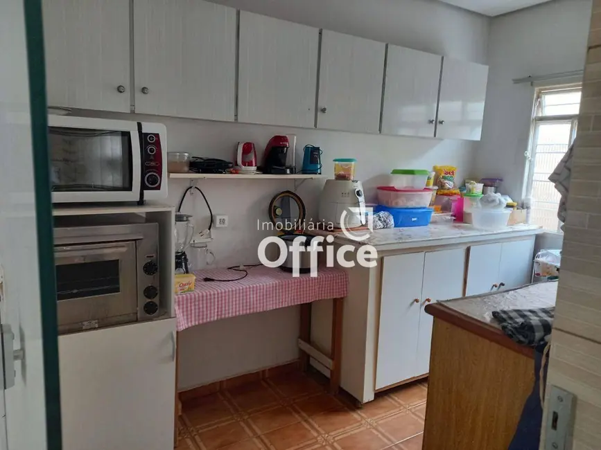 Foto 8 de Casa com 3 quartos à venda, 450m2 em Jardim Bandeirante, Anapolis - GO