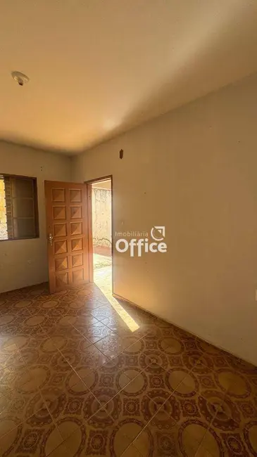 Casa com 3 quartos à venda, 300m2 em Anapolis - GO - imagem 9 Foto 9 de Casa com 3 quartos à venda, 300m2 em Anapolis - GO