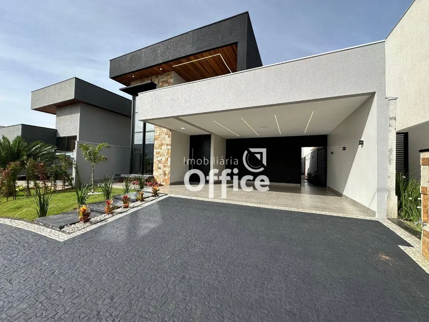 Foto 2 de Casa de Condomínio com 3 quartos à venda, 360m2 em Anapolis - GO