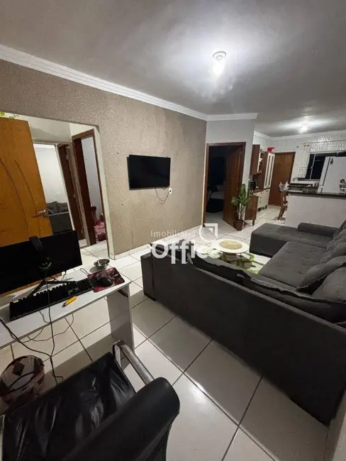 Casa com 3 quartos à venda, 159m2 em Anapolis - GO - imagem 1 Foto 1 de Casa com 3 quartos à venda, 159m2 em Anapolis - GO