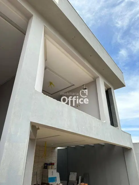 Casa com 3 quartos à venda, 180m2 em Setor Central, Anapolis - GO - imagem 3 Foto 3 de Casa com 3 quartos à venda, 180m2 em Setor Central, Anapolis - GO