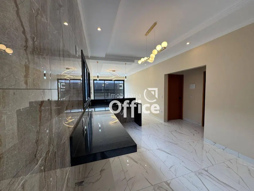 Foto 8 de Casa com 3 quartos à venda, 200m2 em Jardim Itália, Anapolis - GO