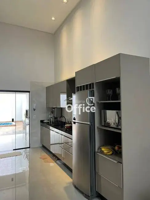 Foto 3 de Casa com 3 quartos à venda, 240m2 em Campos Elísios, Anapolis - GO