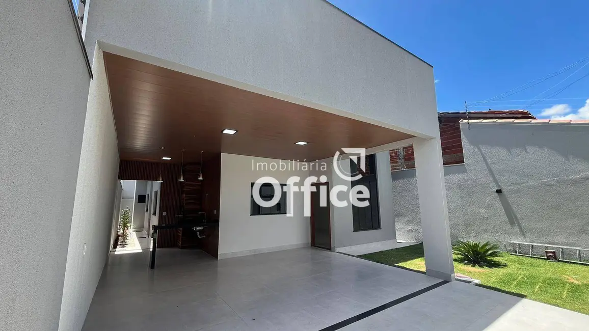 Casa com 3 quartos à venda, 200m2 em Residencial Tangará, Anapolis - GO - imagem 1 Foto 1 de Casa com 3 quartos à venda, 200m2 em Residencial Tangará, Anapolis - GO