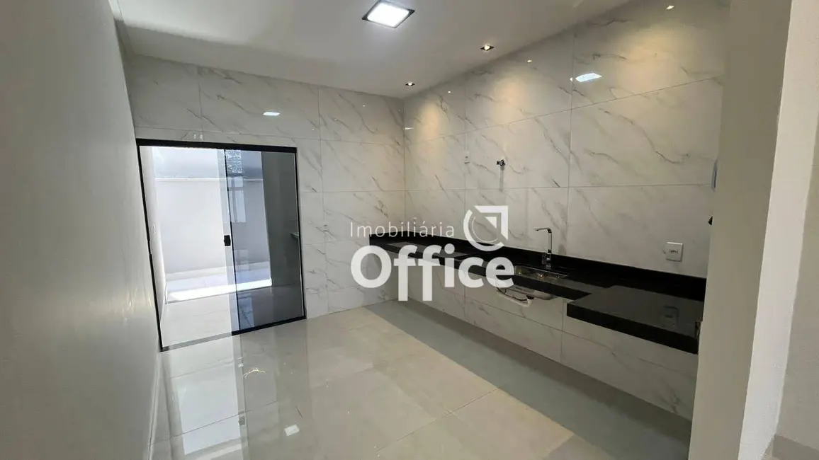 Casa com 3 quartos à venda, 200m2 em Residencial Tangará, Anapolis - GO - imagem 3 Foto 3 de Casa com 3 quartos à venda, 200m2 em Residencial Tangará, Anapolis - GO