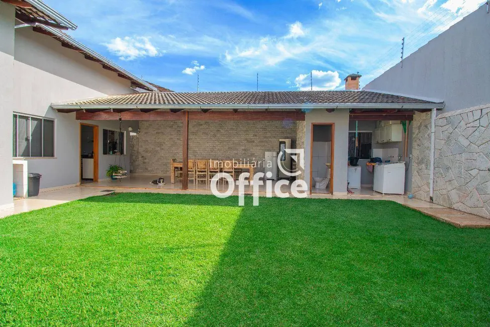 Foto 6 de Casa com 3 quartos à venda, 300m2 em Residencial Vale do Sol, Anapolis - GO