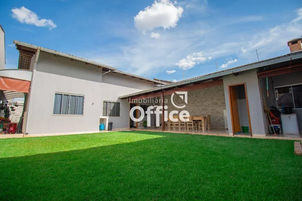 Foto 5 de Casa com 3 quartos à venda, 300m2 em Residencial Vale do Sol, Anapolis - GO