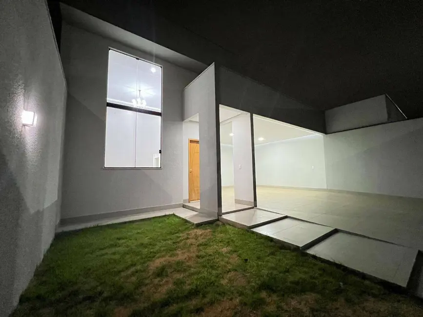 Foto 2 de Casa com 3 quartos à venda, 300m2 em Jardim Progresso, Anapolis - GO