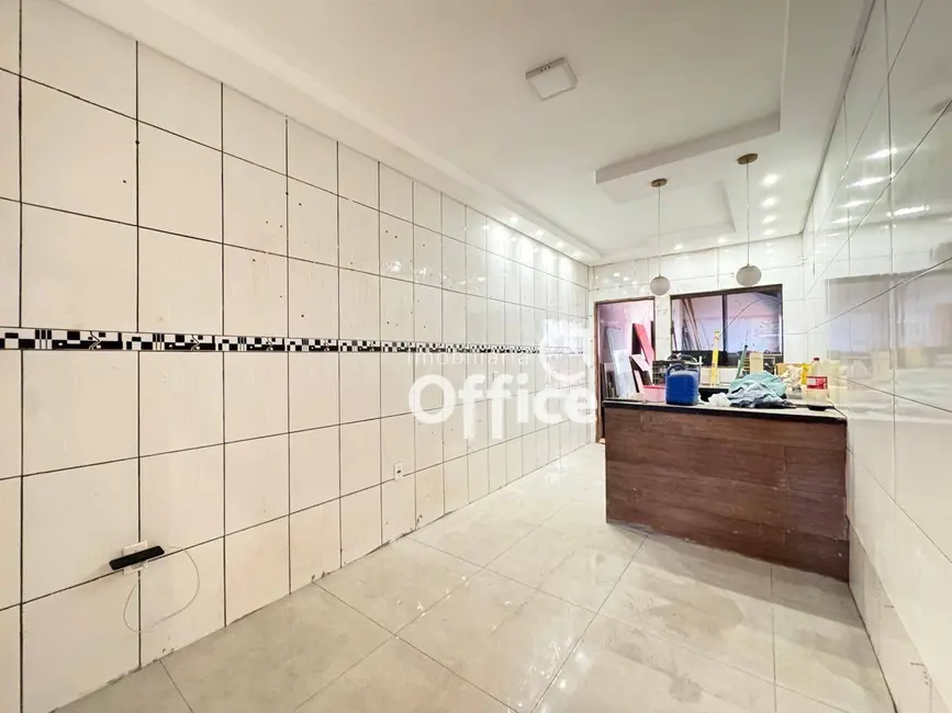 Foto 1 de Casa com 2 quartos à venda, 200m2 em Residencial Flamboyant, Anapolis - GO