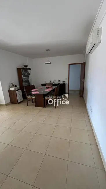 Foto 1 de Apartamento com 3 quartos à venda, 140m2 em Maracanã, Anapolis - GO