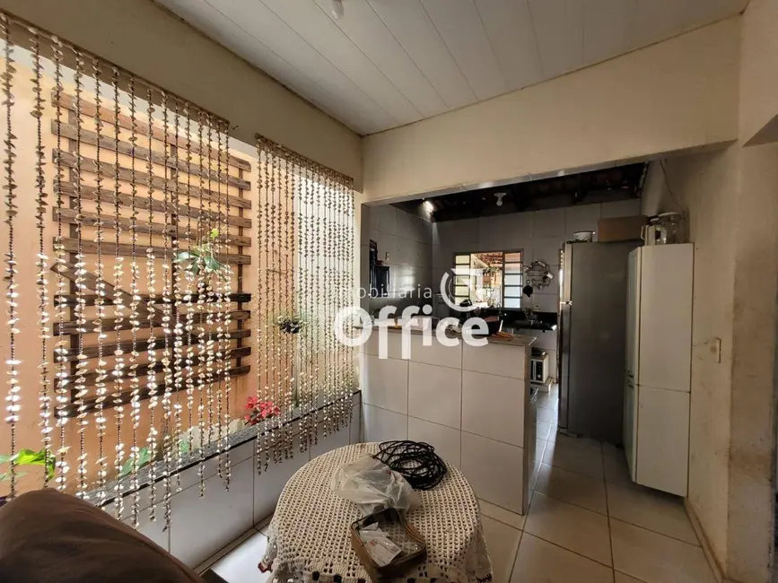 Casa com 2 quartos à venda, 200m2 em Setor Summerville, Anapolis - GO - imagem 5 Foto 5 de Casa com 2 quartos à venda, 200m2 em Setor Summerville, Anapolis - GO