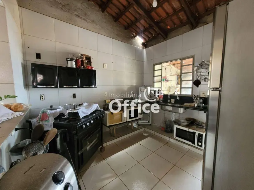 Casa com 2 quartos à venda, 200m2 em Setor Summerville, Anapolis - GO - imagem 8 Foto 8 de Casa com 2 quartos à venda, 200m2 em Setor Summerville, Anapolis - GO