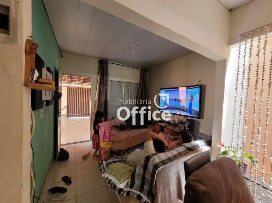 Casa com 2 quartos à venda, 200m2 em Setor Summerville, Anapolis - GO - imagem 4 Foto 4 de Casa com 2 quartos à venda, 200m2 em Setor Summerville, Anapolis - GO