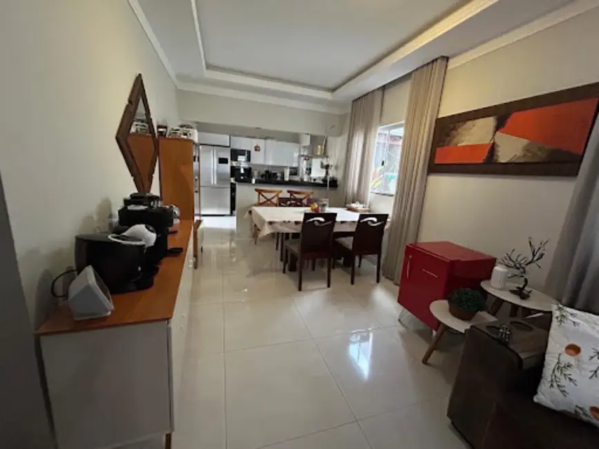 Foto 2 de Casa de Condomínio com 3 quartos à venda, 500m2 em Residencial Araguaia, Anapolis - GO