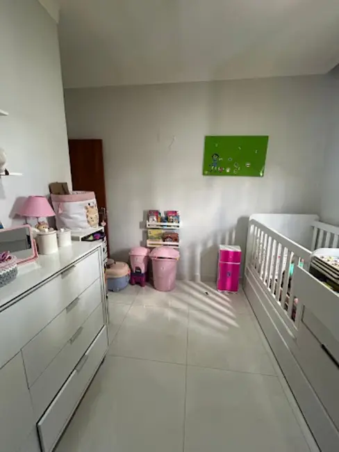 Foto 8 de Casa de Condomínio com 3 quartos à venda, 500m2 em Residencial Araguaia, Anapolis - GO