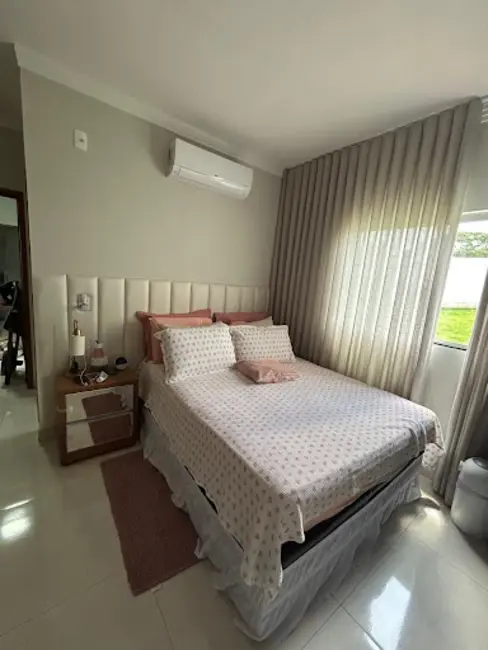 Foto 9 de Casa de Condomínio com 3 quartos à venda, 500m2 em Residencial Araguaia, Anapolis - GO