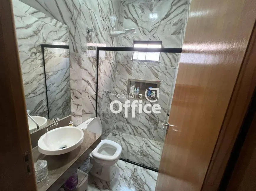 Foto 5 de Casa com 3 quartos à venda, 200m2 em Jardim Itália, Anapolis - GO