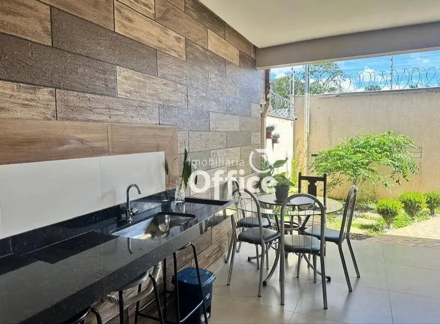 Foto 2 de Casa com 3 quartos à venda, 150m2 em Residencial Villa Bella, Anapolis - GO