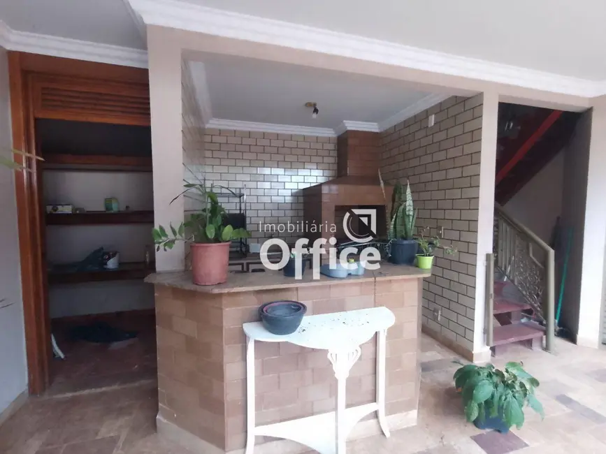 Casa com 4 quartos à venda, 540m2 em Anápolis City, Anapolis - GO - imagem 4 Foto 4 de Casa com 4 quartos à venda, 540m2 em Anápolis City, Anapolis - GO