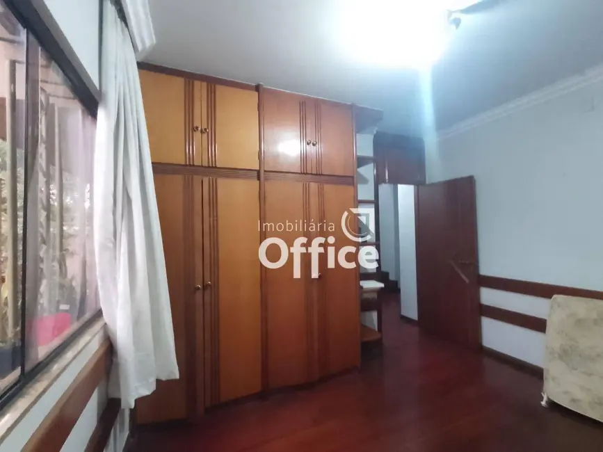 Casa com 4 quartos à venda, 540m2 em Anápolis City, Anapolis - GO - imagem 9 Foto 9 de Casa com 4 quartos à venda, 540m2 em Anápolis City, Anapolis - GO