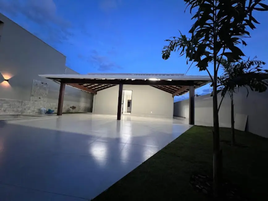 Casa com 3 quartos à venda, 251m2 em Residencial Buritis, Anapolis - GO - imagem 2 Foto 2 de Casa com 3 quartos à venda, 251m2 em Residencial Buritis, Anapolis - GO