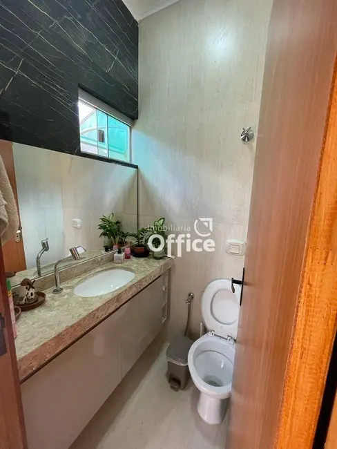 Foto 4 de Casa com 3 quartos à venda, 300m2 em Vila Norte, Anapolis - GO