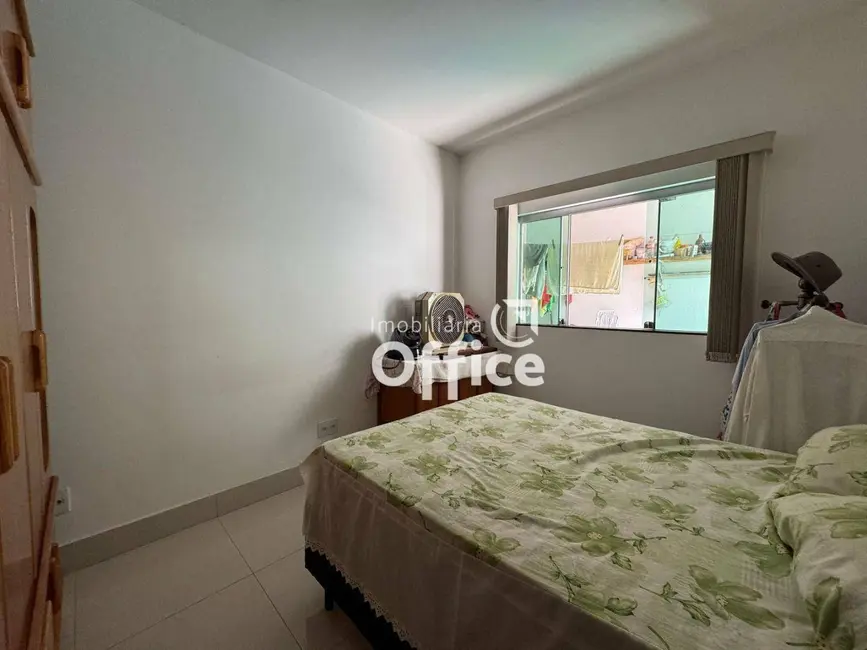 Casa com 3 quartos à venda, 413m2 em Maracanã, Anapolis - GO - imagem 7 Foto 7 de Casa com 3 quartos à venda, 413m2 em Maracanã, Anapolis - GO